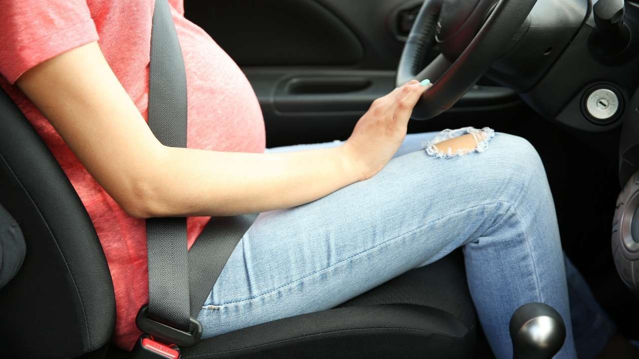 Quando dovresti smettere di guidare durante la gravidanza
